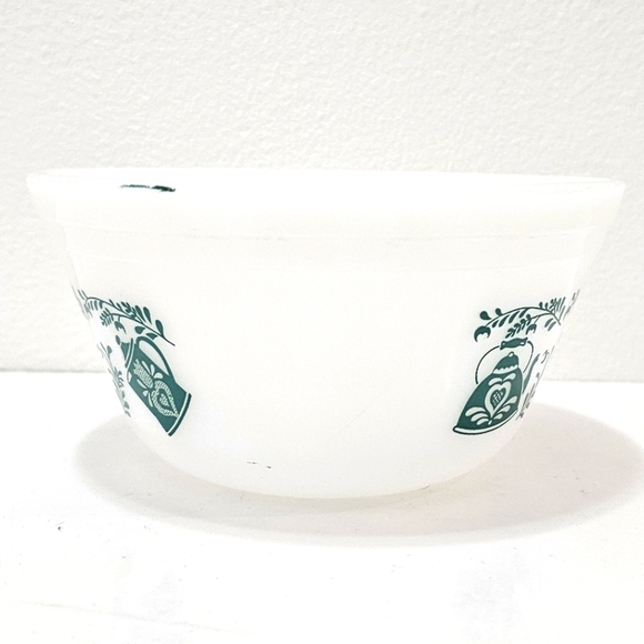 Vintage Federal Milk Glass Scandinavian Turquoise American Homestead Mixing Bowl - Picture 4 of 10